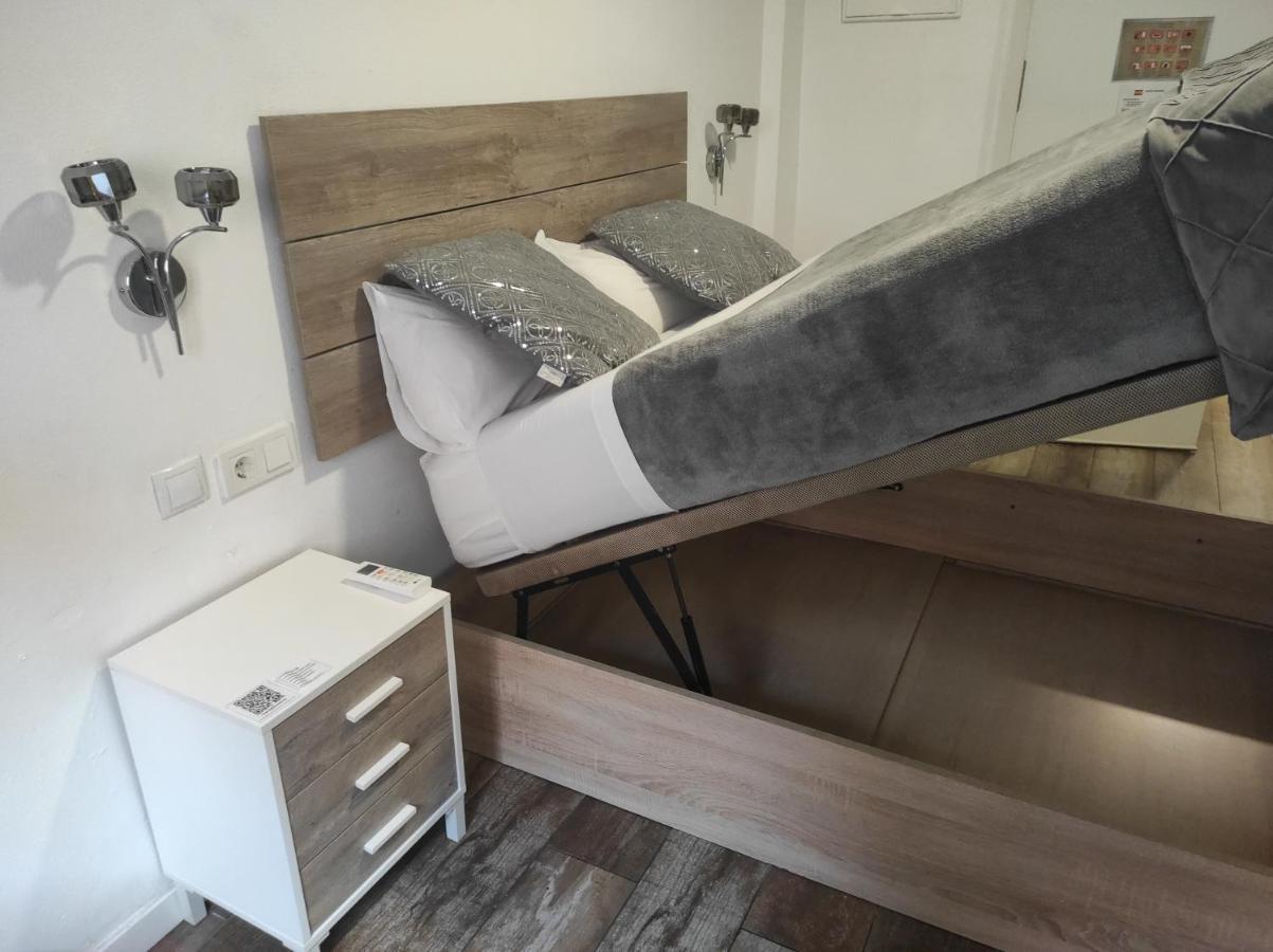 Hostal Olozaga アリカンテ エクステリア 写真